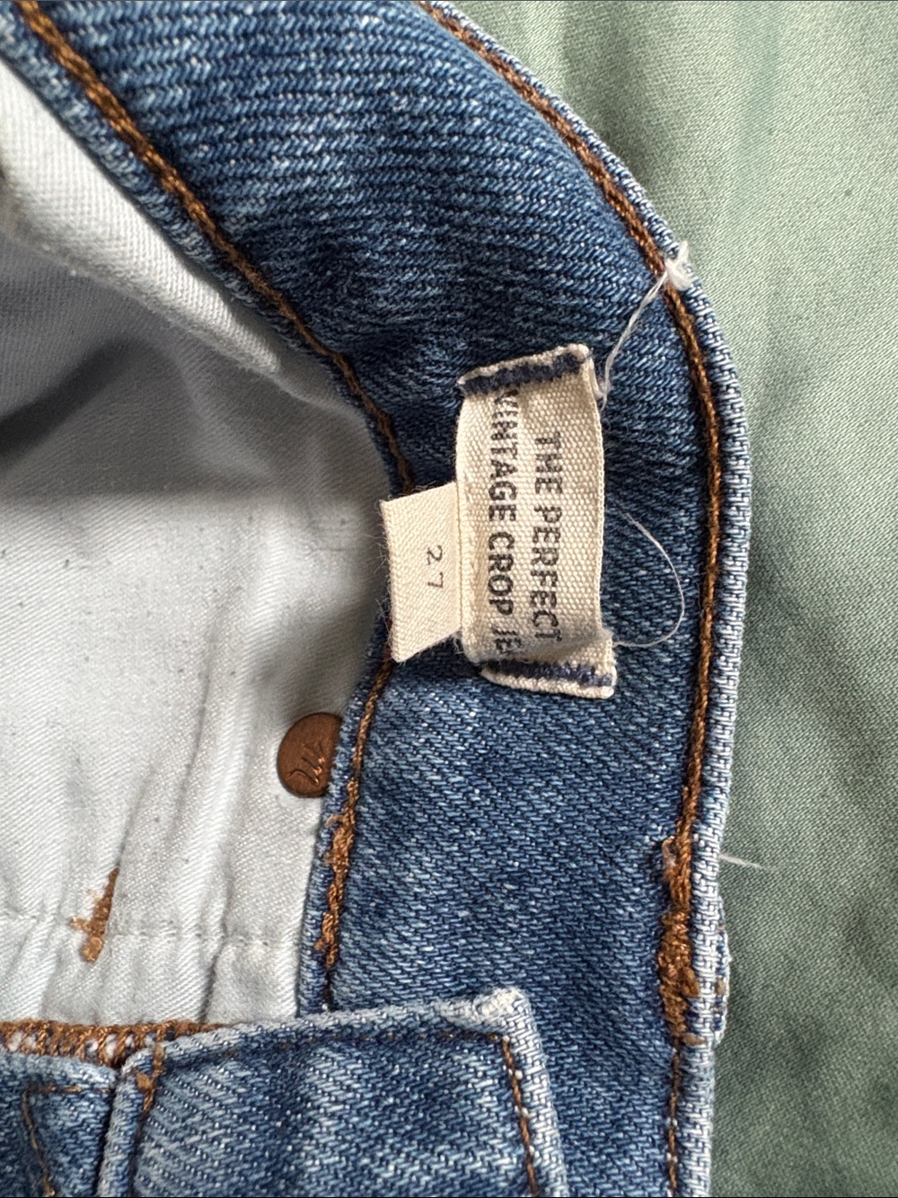 Madewell Straight-Leg Women's Jeans in Medium Blue Wash - Picture 5 of 7